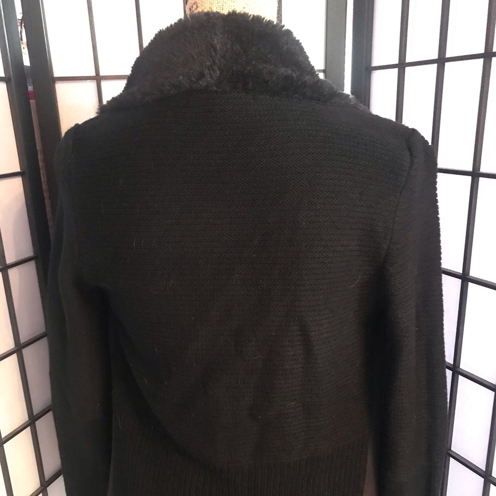 Sweater - Picture 2 of 5